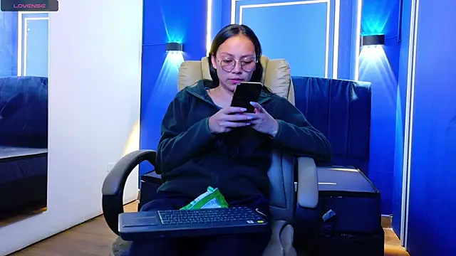 katalina07 1 online show from June 2026 08:54:01 PM