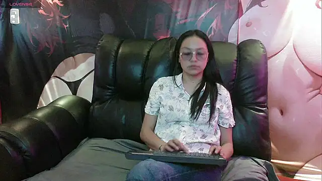 katalina07 1 online show from October 2025 06:26:01 PM