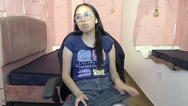 Snapshot of katalina07_1 chatting on September 2025 04:02:02 PM katalina07 1 online show from September 2025 04:02:02 PM