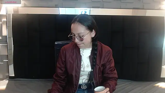 katalina07 1 online show from December 2025 01:16:02 PM