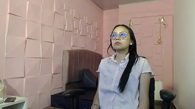 katalina07 1 online show from December 2025 01:56:01 PM