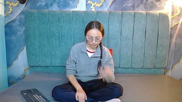 katalina07 1 online show from April 2026 04:48:02 PM
