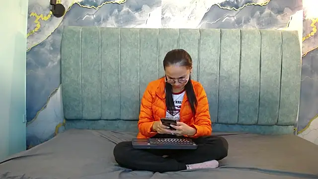 katalina07 1 online show from April 2026 03:28:01 PM