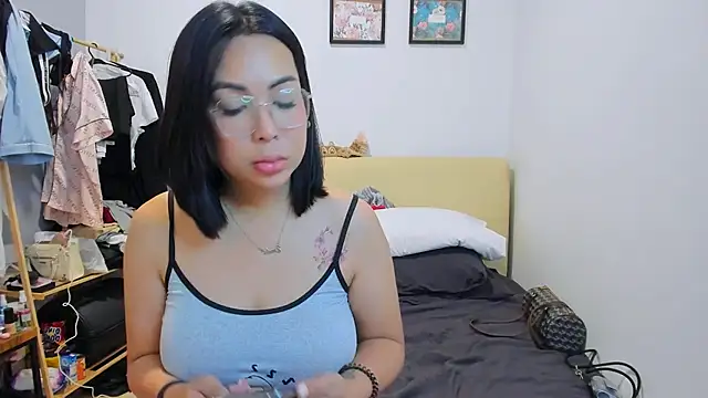 Rainy Ren online show from October 2025 05:48:02 PM