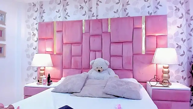 GabyMoreau online show from March 2026 08:13:01 PM