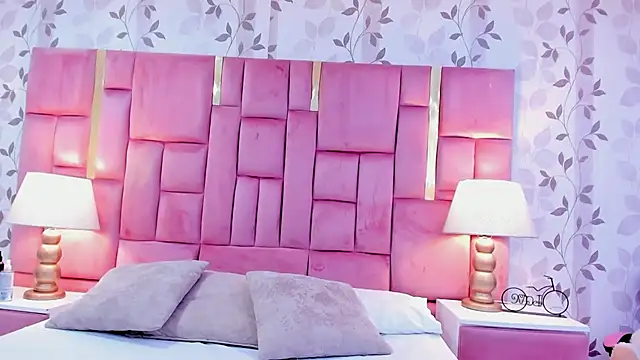 GabyMoreau online show from March 2026 07:39:01 PM