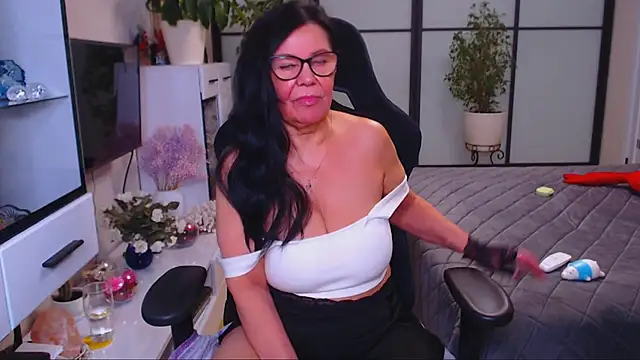 Anna Blare online show from November 2025 10:16:01 AM