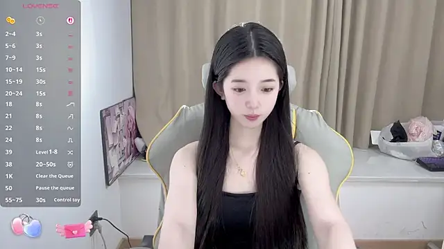 Snapshot of OiOi-666 chatting on May 2026 01:48:01 AM OiOi-666 online show from May 2026 01:48:01 AM