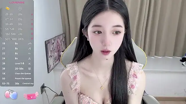Snapshot of OiOi-666 chatting on May 2026 01:04:03 AM OiOi-666 online show from May 2026 01:04:03 AM