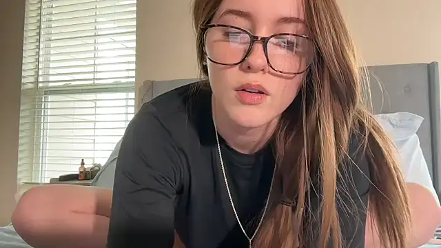 anamira1 online show from March 2026 06:29:02 PM