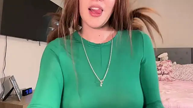 anamira1 online show from April 2026 01:39:02 PM