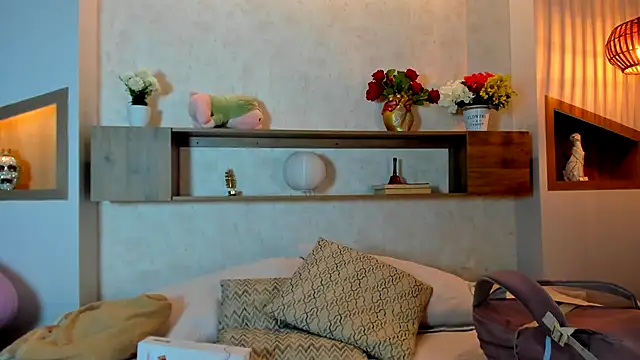 Emilly Beaumont online show from December 2025 01:13:02 PM