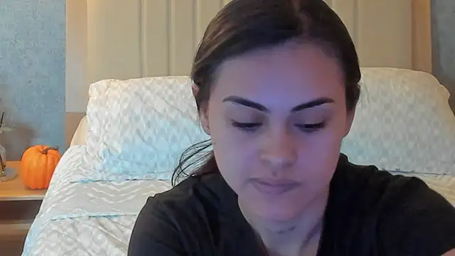 Emilly Beaumont online show from October 2025 11:44:01 AM