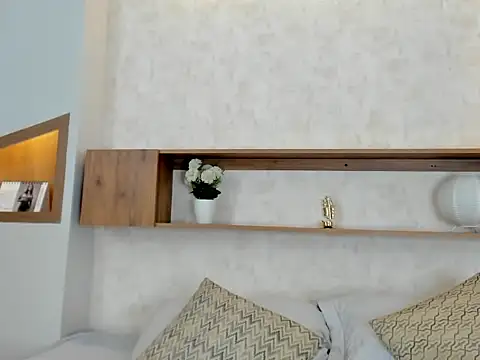 Emilly Beaumont online show from June 2026 01:22:01 PM