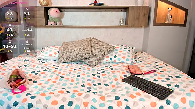 Emilly Beaumont online show from November 2025 11:55:02 AM