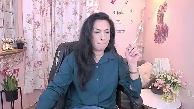 Snapshot of MyLovOne chatting on November 2025 11:31:02 AM MyLovOne online show from November 2025 11:31:02 AM