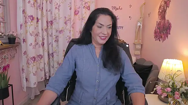 Snapshot of MyLovOne chatting on October 2025 09:32:01 AM MyLovOne online show from October 2025 09:32:01 AM