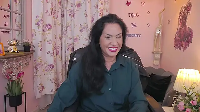 Snapshot of MyLovOne chatting on October 2025 02:50:01 PM MyLovOne online show from October 2025 02:50:01 PM