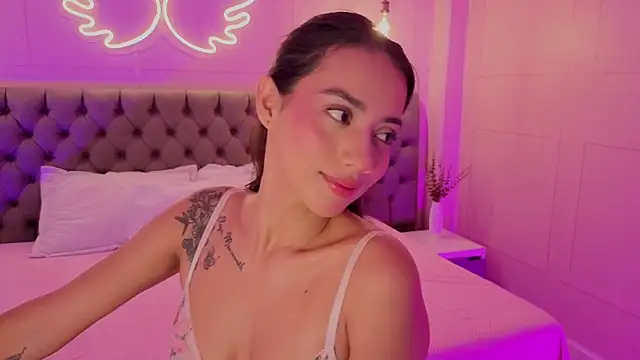 luna hot ass online show from May 2026 03:22:01 AM