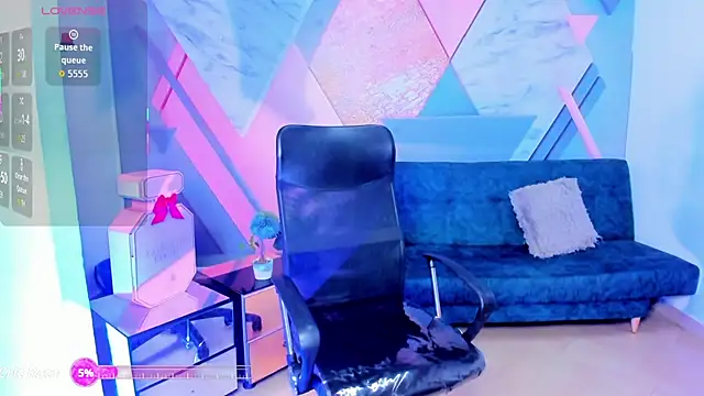 keytinthomson  online show from October 2025 08:19:02 PM