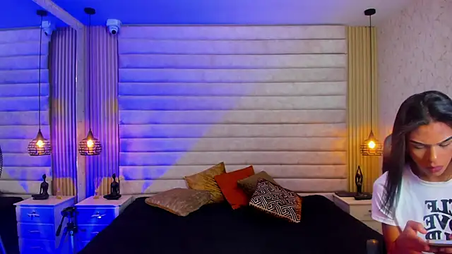 keytinthomson  online show from February 2026 07:12:01 PM