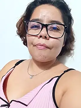 saenz eymi online show from December 2025 03:11:01 AM