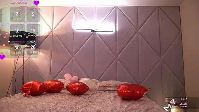 DiamondGoldie online show from February 2026 08:32:02 PM