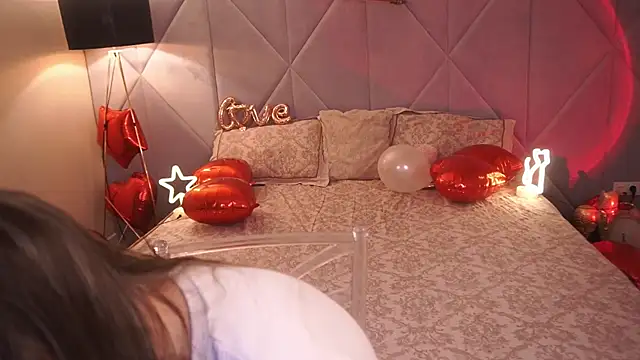 DiamondGoldie online show from February 2026 08:29:02 PM