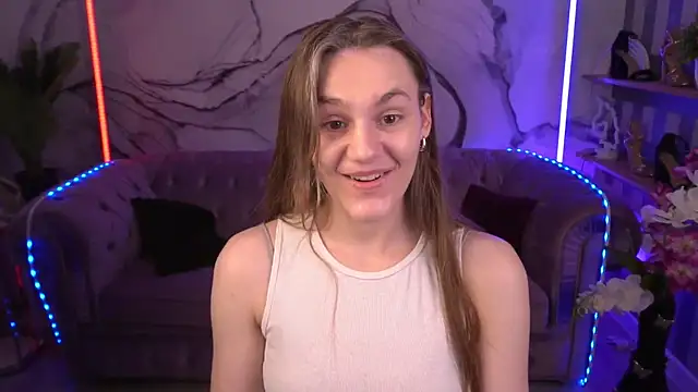 Snapshot of DiamondGoldie chatting on September 2025 06:46:01 AM DiamondGoldie online show from September 2025 06:46:01 AM