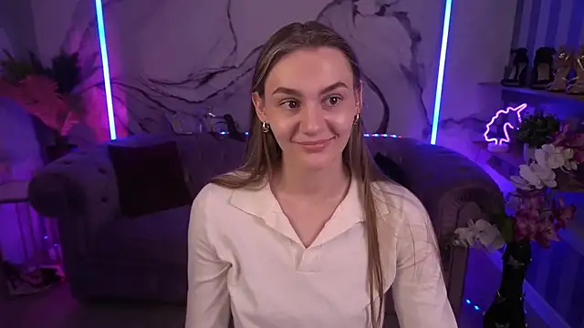 Snapshot of DiamondGoldie chatting on September 2025 01:40:02 PM DiamondGoldie online show from September 2025 01:40:02 PM