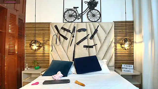 Snapshot of Cinthiabaker chatting on November 2025 11:36:02 AM Cinthiabaker online show from November 2025 11:36:02 AM