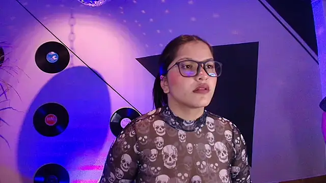 Lilith and Khloe online show from November 2025 11:25:02 AM