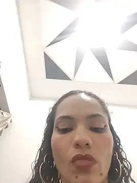Snapshot of Karen_Ariass chatting on June 2026 01:36:01 AM Karen Ariass online show from June 2026 01:36:01 AM