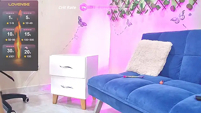 Snapshot of Karen_Ariass chatting on December 2025 01:23:01 PM Karen Ariass online show from December 2025 01:23:01 PM