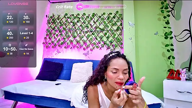 Karen Ariass online show from April 2026 01:24:01 PM