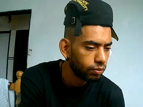 Negritohot2828 online show from April 2026 02:13:01 PM