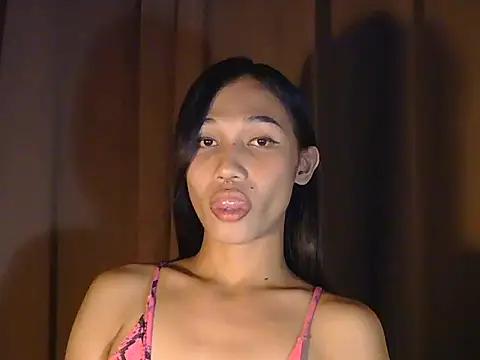 Urfucking khloe1 online show from March 2026 03:06:02 AM