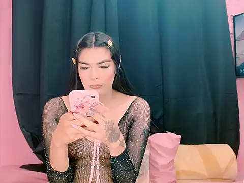 Snapshot of _crystal23_ chatting on October 2025 05:10:02 AM  crystal23  online show from October 2025 05:10:02 AM