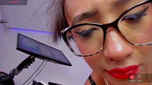 eva rain  online show from February 2026 08:09:01 PM