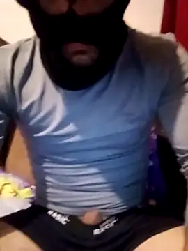 Golonzo1996 online show from November 2025 08:31:01 PM