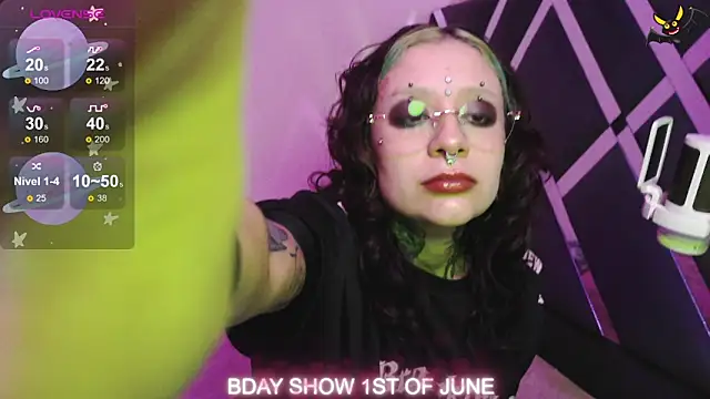 Snapshot of vainilla_doll chatting on May 2026 01:37:01 AM vainilla doll online show from May 2026 01:37:01 AM