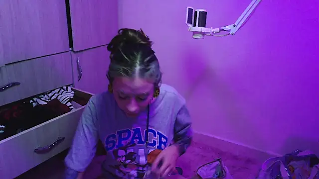 vainilla doll online show from April 2026 02:46:01 AM