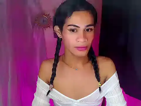 bellalot online show from December 2025 10:14:02 PM