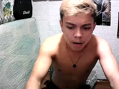 Snapshot of Pinoy_slutcummer69 chatting on November 2025 08:59:02 AM Pinoy slutcummer69 online show from November 2025 08:59:02 AM