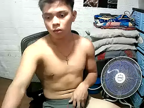 Snapshot of Pinoy_slutcummer69 chatting on May 2026 08:35:01 AM Pinoy slutcummer69 online show from May 2026 08:35:01 AM
