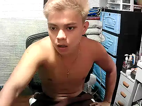Snapshot of Pinoy_slutcummer69 chatting on June 2026 08:30:01 AM Pinoy slutcummer69 online show from June 2026 08:30:01 AM