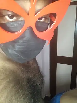 00USER online show from December 2025 10:03:02 PM