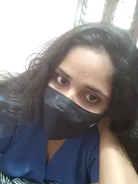 Snapshot of 00USER chatting on September 2025 03:35:02 AM 00USER online show from September 2025 03:35:02 AM