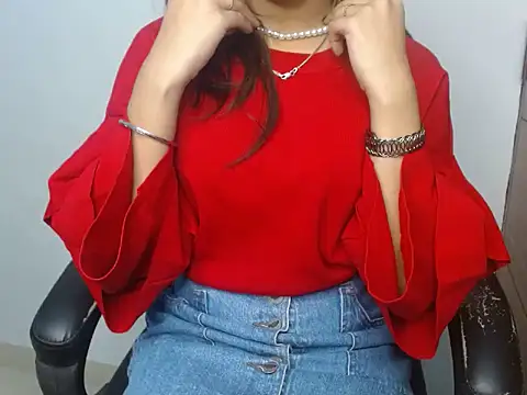 Urlove lily online show from December 2025 02:48:01 PM