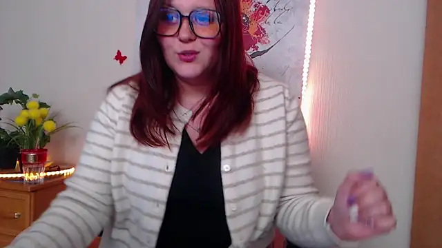 Alisawoods  online show from May 2026 12:33:02 PM